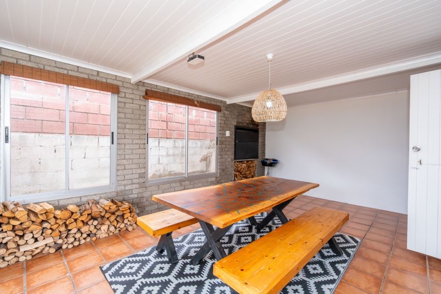 4 Bedroom Property for Sale in Myburgh Park Western Cape